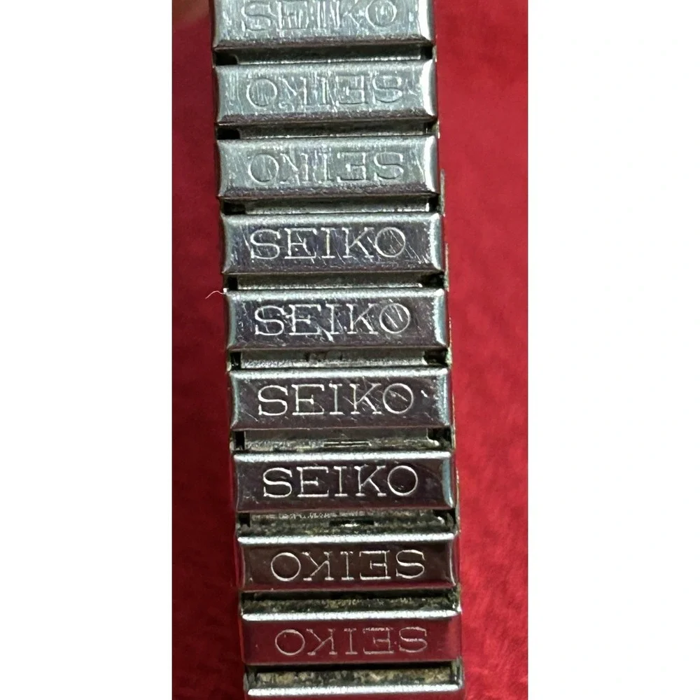Vintage Seiko Watch Women Golden 1N00-5K29 Black‎ Dial Stretch Japan New Battery